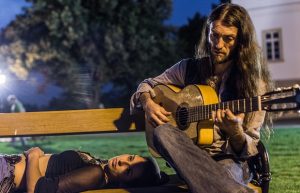 Estas Tonne