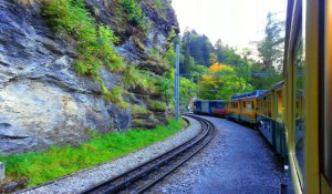 keliauk traukiniu pigiau