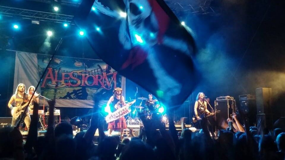 11798112_10206412434742130_1838390563_n