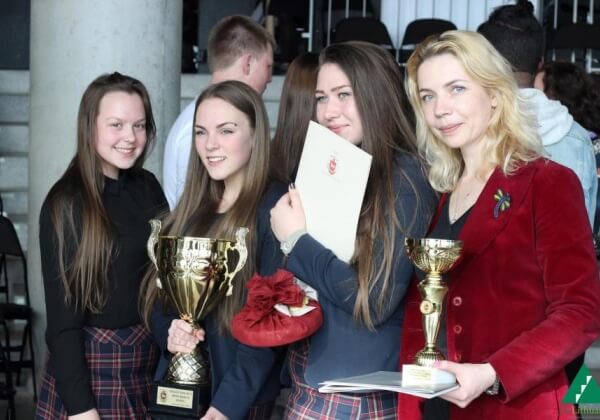 jaunimo verslas ISIC